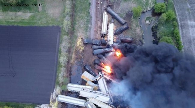 ABD'de yük treni raydan çıktı