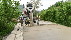 ALTINORDU BELEDİYESİ'NDEN ZAFERKÖY MAHALLESİNDE TOPYEKÛN YOL ÇALIŞMASI