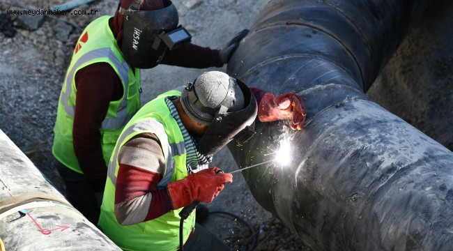 ASKİ'DEN GÖLBAŞI'NI RAHATLATACAK PROJE: 800 METRELİK YENİ İÇME SUYU İLETİM HATTI YAPILIYOR