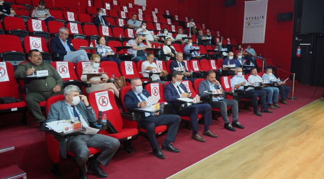 AYVALIK BELEDİYESİ'NİN 2020 MALİ YILI KESİN HESABI GÖRÜŞÜLDÜ VE OY BİRLİĞİYLE ONAYLANDI.