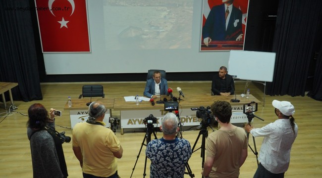AYVALIK'TA HASAR BÜYÜK