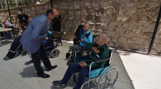 BAŞKAN ÇÖL ENGELLİ VATANDAŞLARIMIZI YALNIZ BIRAKMADI