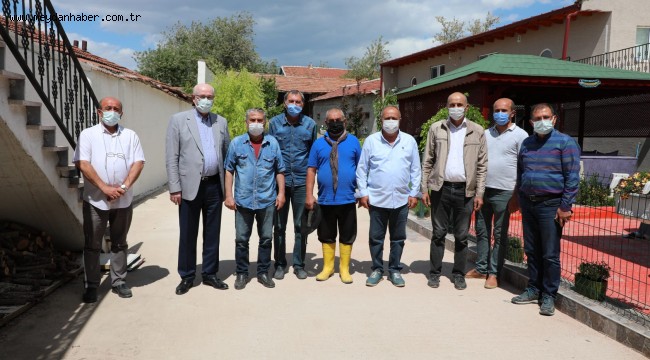 Başkan Kurt vatandaşlarla bir araya gelmeye devam ediyor