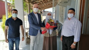 Başkan Özbaş'tan kahraman annelere ziyaret