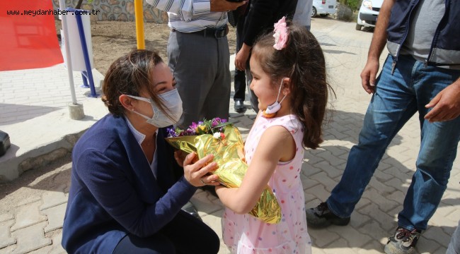 BAŞKAN SENGEL: BİR ÇOCUK GÜLÜMSEMESİ İLE DEĞİŞİR DÜNYA