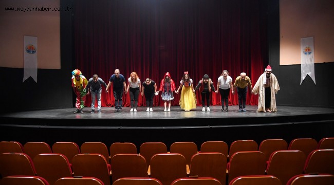 Başkan Zeydan Karalar sanatın ve sanatçının yanında