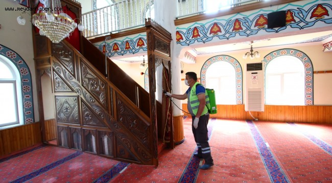 BAYRAKLI'DA CAMİLER BAYRAMA HAZIR