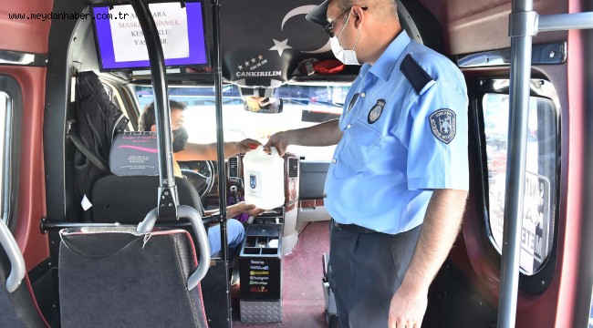 BÜYÜKŞEHİR BELEDİYESİ ULAŞIM ESNAFINA HİJYEN DESTEĞİNİ SÜRDÜRÜYOR