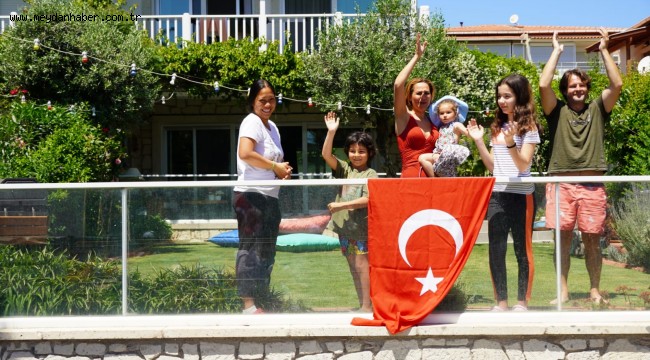 Çeşme'de 19 Mayıs coşkusu sokaklara taşındı