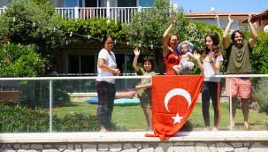 Çeşme'de 19 Mayıs coşkusu sokaklara taşındı