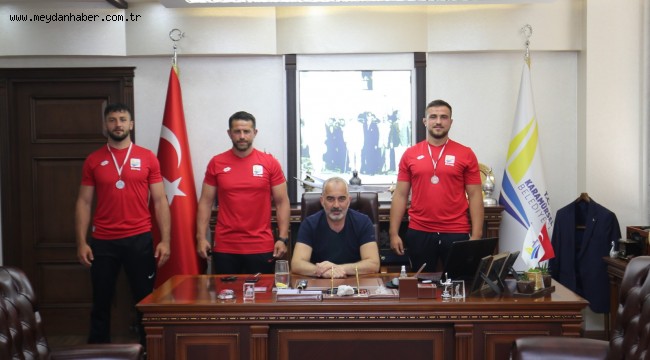 Güreşçiler Madalya İle Döndü