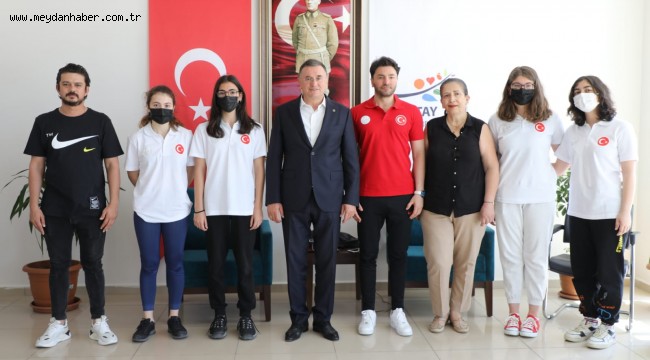 HATAY BÜYÜKŞEHİR BELEDİYESPOR'DA MİLLİ HEYECAN SÜRÜYOR
