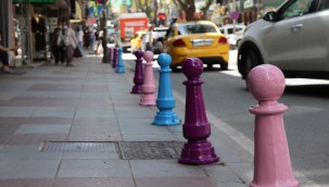 İnönü Caddesi İzmit Belediyesi ile rengarenk oluyor