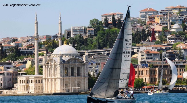 İstanbul Boğazı yelkenlerle şenlendi
