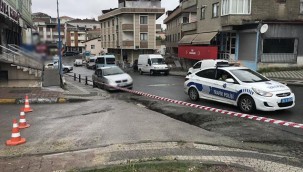 İstanbul'da şiddetli yağış sebebiyle yol çöktü