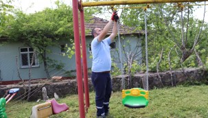 İzmit Belediyesi köylerde parkları da elden geçiriyor