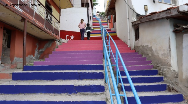 İzmit'te merdiven boyama akımına Hacıhızır da katıldı