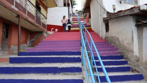 İzmit'te merdiven boyama akımına Hacıhızır da katıldı