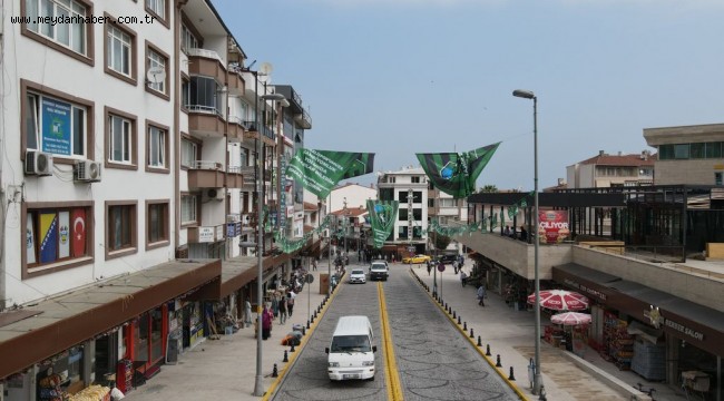 Karamürsel Yeşil Siyaha Büründü