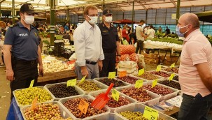 KARŞIYAKA'DA PAZAR YERLERİ DENETLENDİ