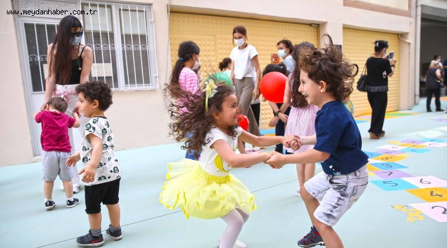 Karşıyaka'nın sokakları çocuklar için renkleniyor