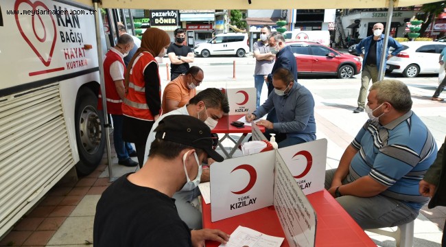 KIZILAY KAN MERKEZİNE KAN BAĞIŞI