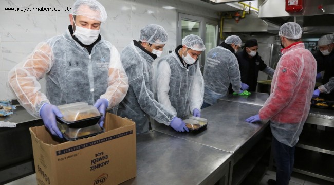 KÜÇÜKÇEKMECE'DE KORONAVİRÜSLE MÜCADELE ARALIKSIZ SÜRÜYOR