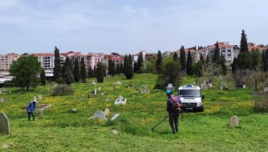 Mezarlıklar Ramazan Bayramı'na hazırlanıyor