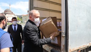 ÖZLÜ ESNAFLARIN YANINDA