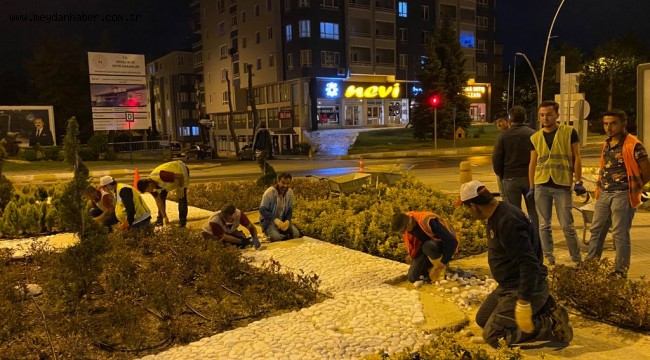 Park ve Bahçelerden Gece Mesaisi