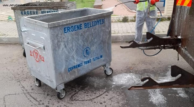 Ergenede Çöp Konteynerlinin Temizliği Devam Ediyor