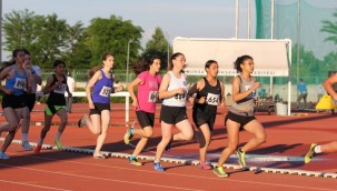 Rüzgarın kızı' İzmitli Serra Bursa'da da rakiplerine şans tanımadı 