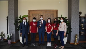 Türkiye Okullar Arası Zeka Oyunları Türkiye Şampiyonuyuz