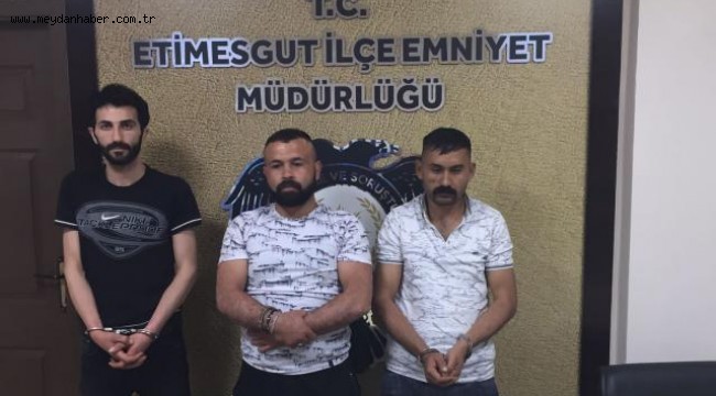 Üzerinden uyuşturucu çıkan genç kız, 3 satıcıyı yakalattı