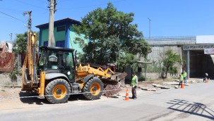 Yeşilova'nın eskiyen kaldırımları yenileniyor