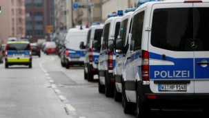 Almanya'da emniyet müdürlüğüne baskın: 'Aşırı sağcı polis' operasyonu