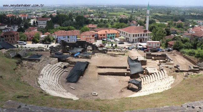 ANTİK TİYATRODA HEYECAN VERİCİ BİR GELİŞME DAHA