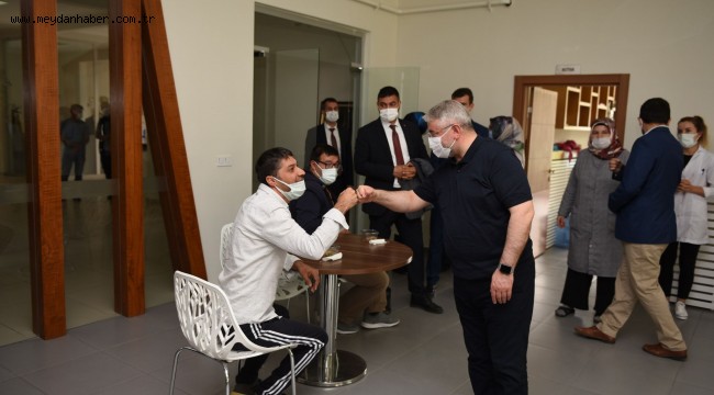 Aşgın ve Öztürk Engelli Eğitim Merkezini ziyaret etti