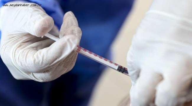 Aşı randevusunda yaş sınırı 25 yaşa indi