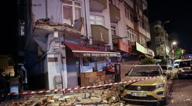 Avcılar'da balkonu çöken apartman tahliye edildi