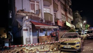 Avcılar'da balkonu çöken apartman tahliye edildi