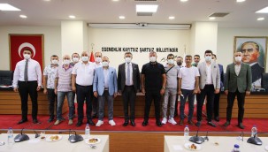 BAŞKAN SANDAL, "GELİN BU YARAYI EL BİRLİĞİYLE SARALIM"