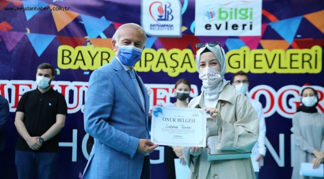 BAYRAMPAŞA BELEDİYESİ BİLGİ EVLERİNDE MEZUNİYET HEYECANI