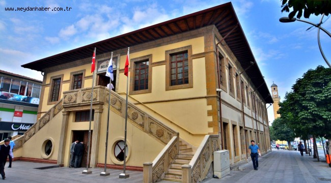 Belediye işçileri sözleşmeden memnun