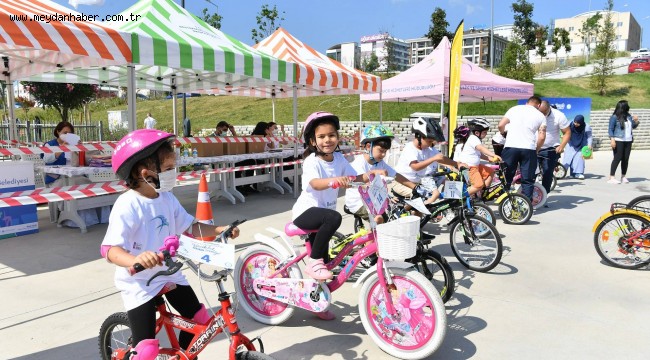 BEYLİKDÜZÜ'NDE BİSİKLET ŞENLİĞİ COŞKUSU