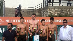 Bursa Çalı Güreşleri'nden Şampiyonluk Geldi