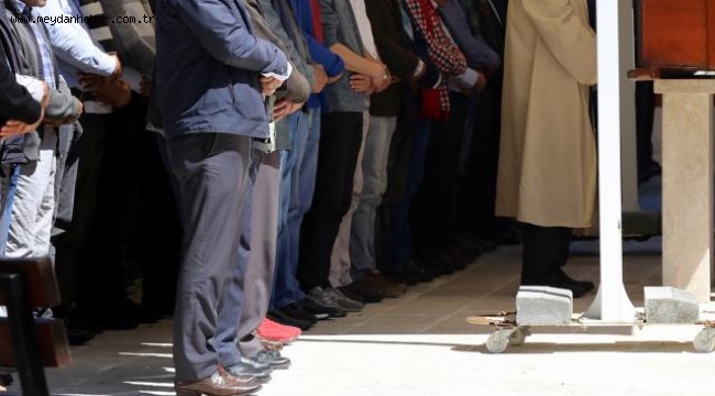 Cenazelere katılan pozitif vakalar 46 kişiye bulaştırdı
