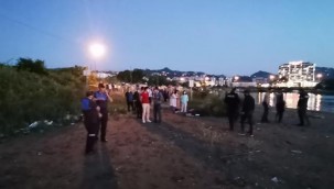 Giresun'da denize giren iki gençten 1'i boğuldu, diğeri kayıp