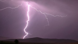 Hindistan'da yıldırım 27 can aldı