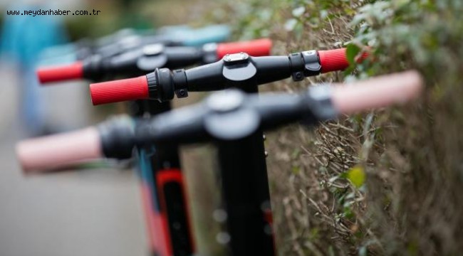 İstanbul'da elektrikli scooterın kaldırımda kullanımı yasaklandı